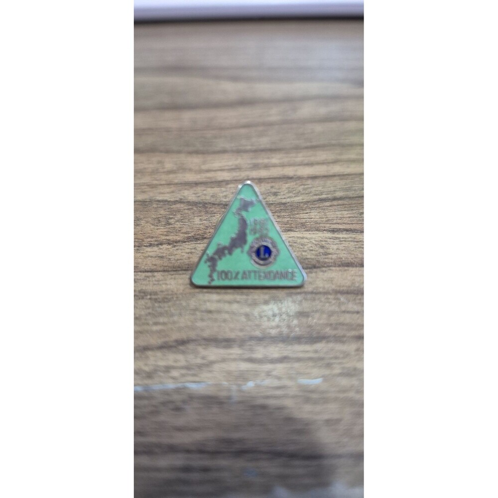 1981-82 LIONS CLUB 100% Attendance Enamel Lapel Hat Pin Collectible EUC